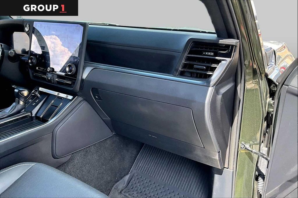صورة 16 لـ 2024 Lexus GX 550 PREMIUM+