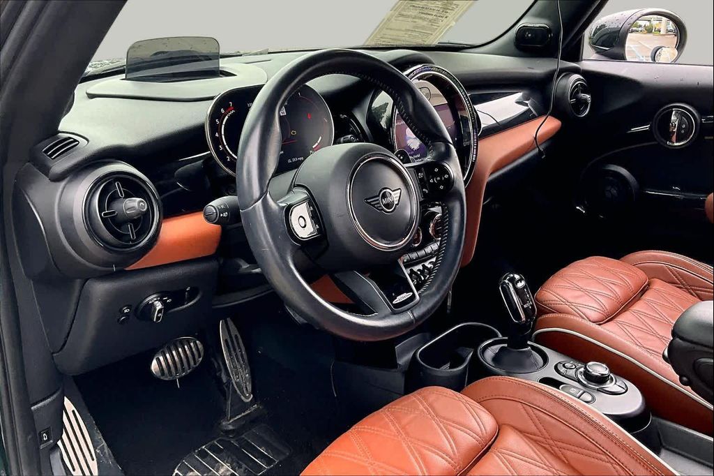 2023 MINI CONVERTIBLE JOHN COOPER WORKS — миниатюра 14