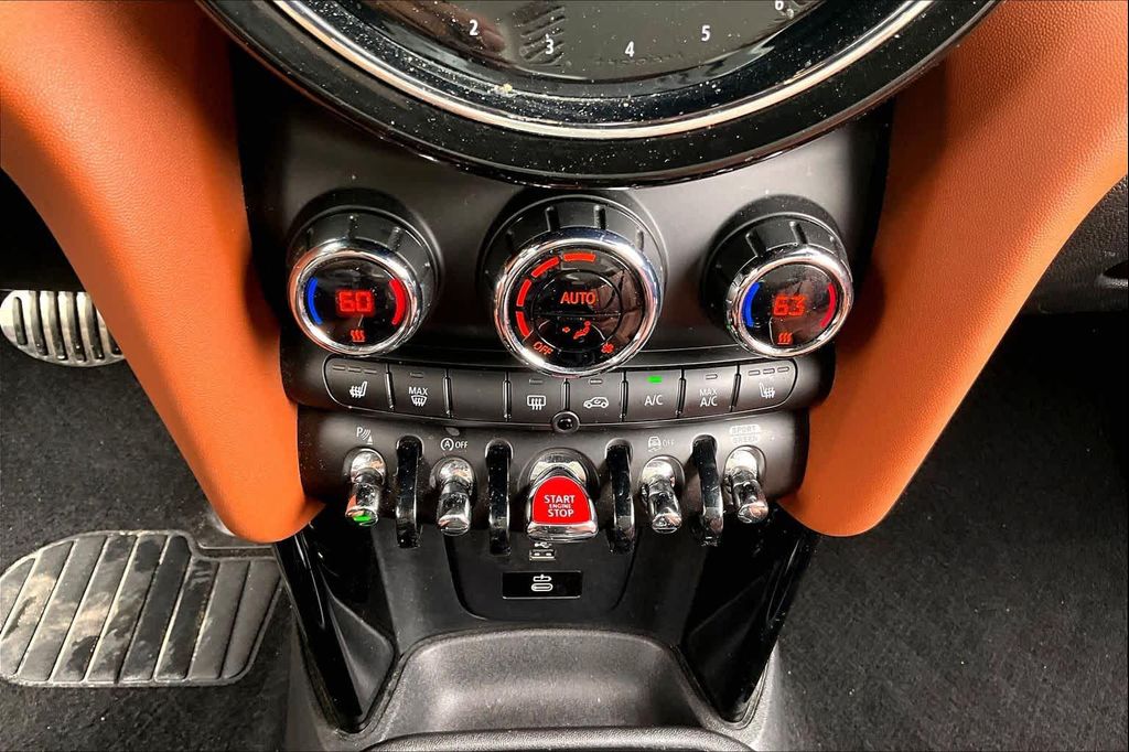 2023 MINI CONVERTIBLE JOHN COOPER WORKS — миниатюра 31