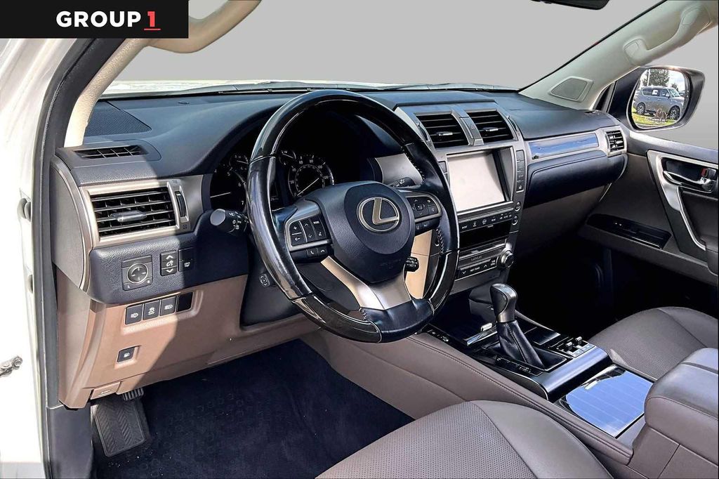 صورة 15 لـ 2020 Lexus GX 460 PREMIUM