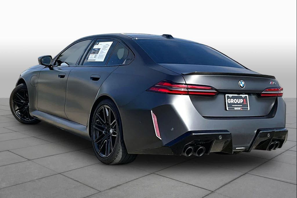 2026 BMW M5 BASE 照片 10
