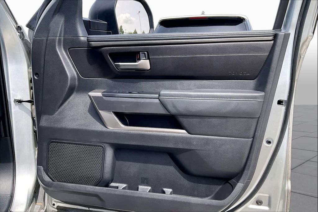 صورة مصغرة 21 لـ 2022 Toyota TUNDRA SR5