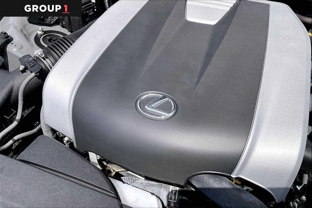 صورة مصغرة 30 لـ 2025 Lexus IS 350 BASE