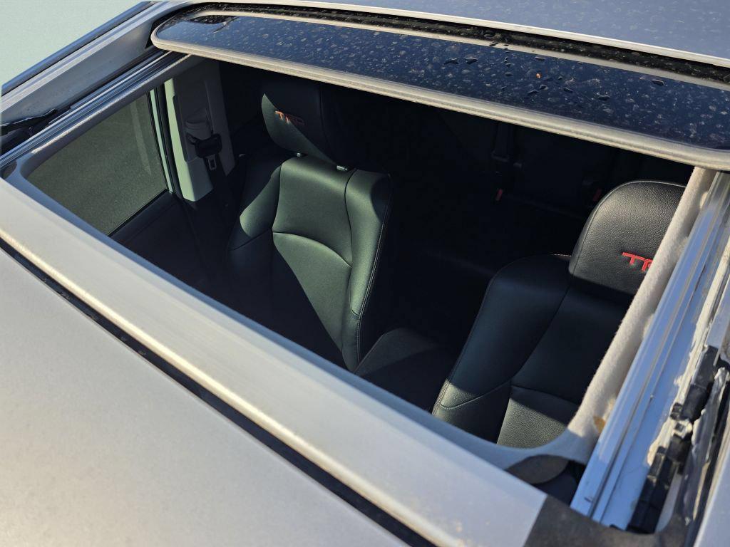 2022 Toyota 4RUNNER TRD OFF ROAD PREMIUM photo 4
