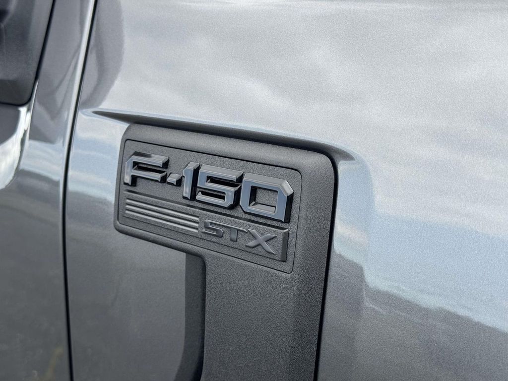 2026 FORD F-150 STX — фото 8