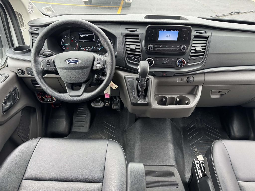 صورة مصغرة 12 لـ 2024 FORD TRANSIT-250 BASE