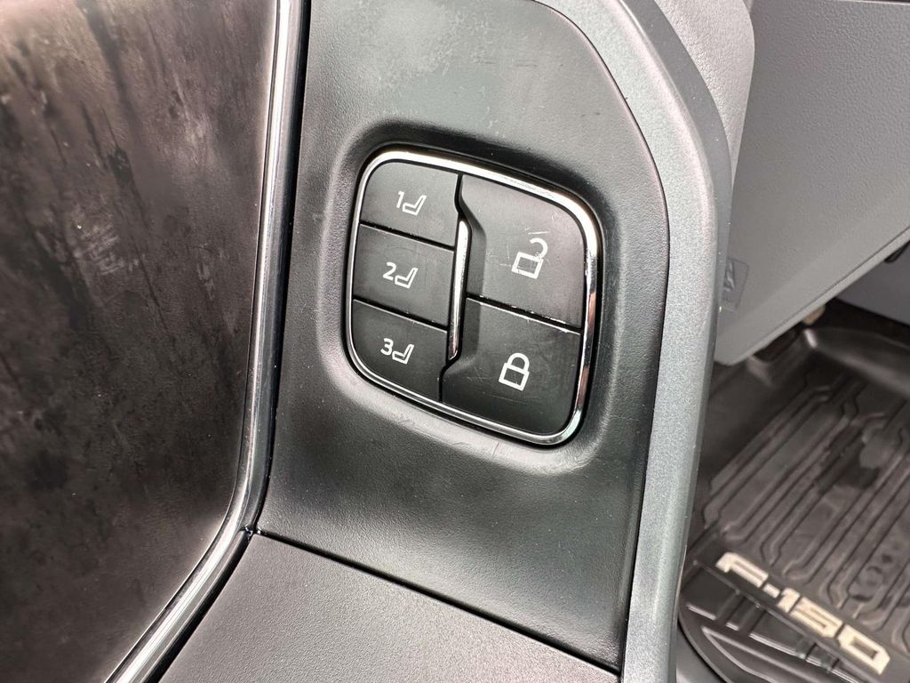 FORD F-150 LARIAT - 10
