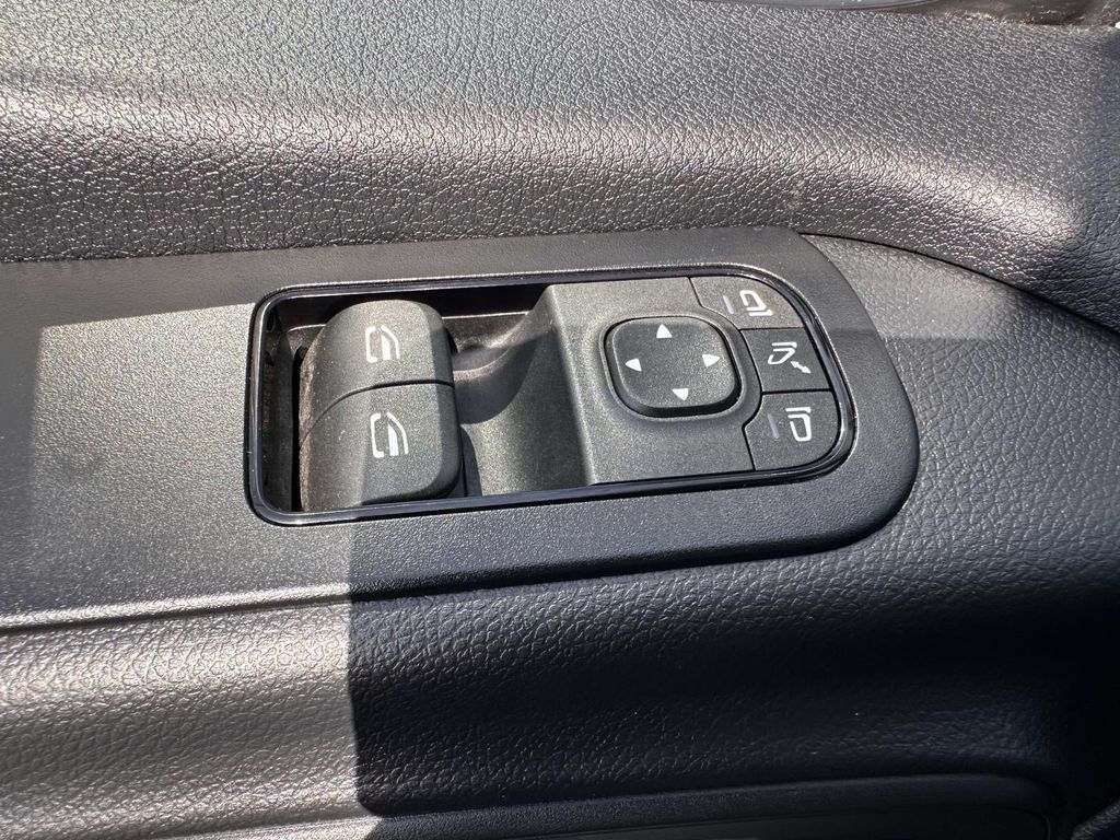 صورة مصغرة 12 لـ 2025 Mercedes-BENZ OTHERS