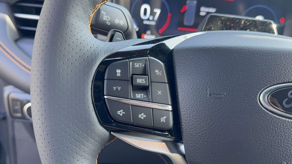 2026 FORD EXPLORER TREMOR 缩略图 16