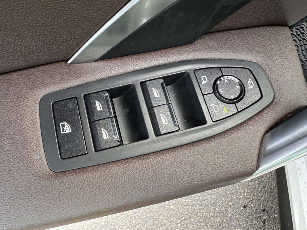 BMW X1 XDRIVE28I - 10