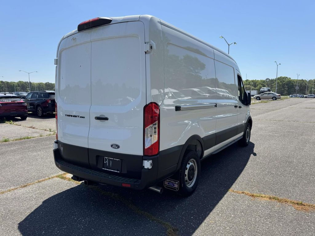 2026 FORD TRANSIT-250 BASE — фото 6