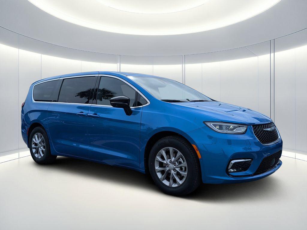 New 2026 Chrysler Pacifica Limited
