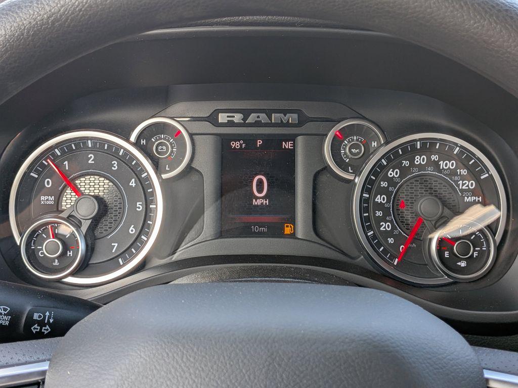 2026 RAM 1500 TRADESMAN thumbnail 32