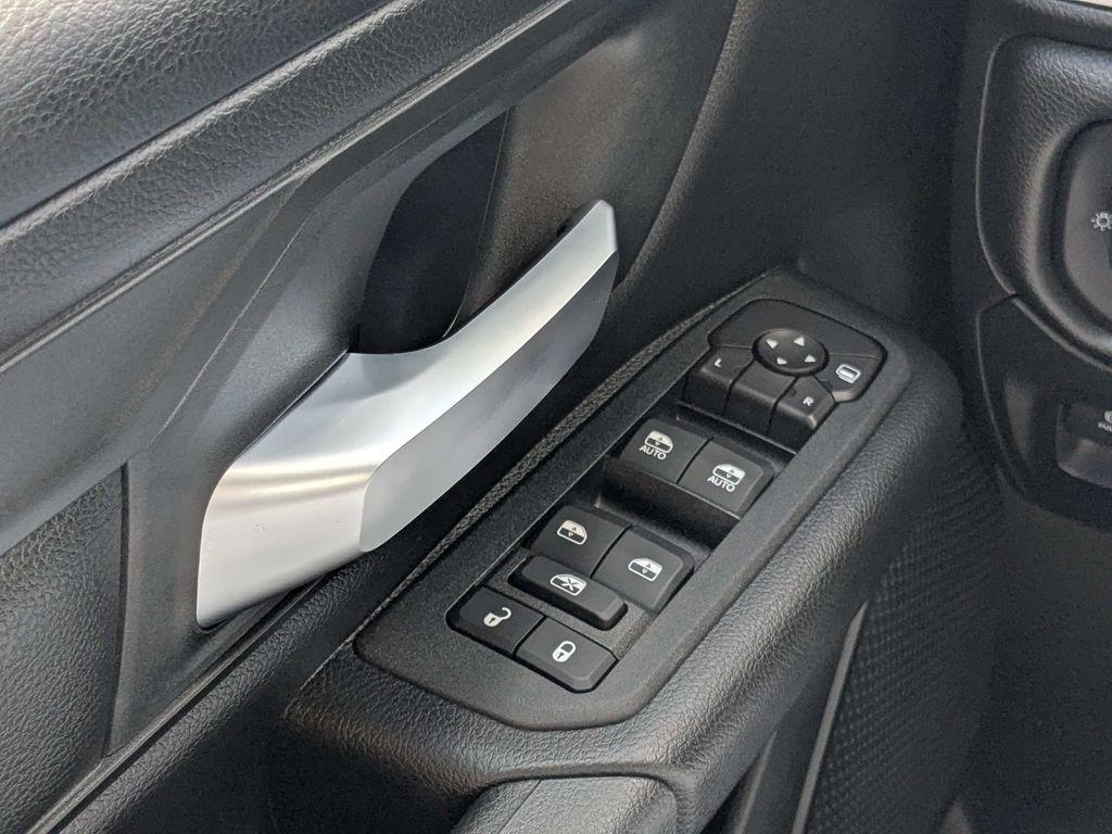 صورة مصغرة 19 لـ 2026 RAM 1500 EXPRESS