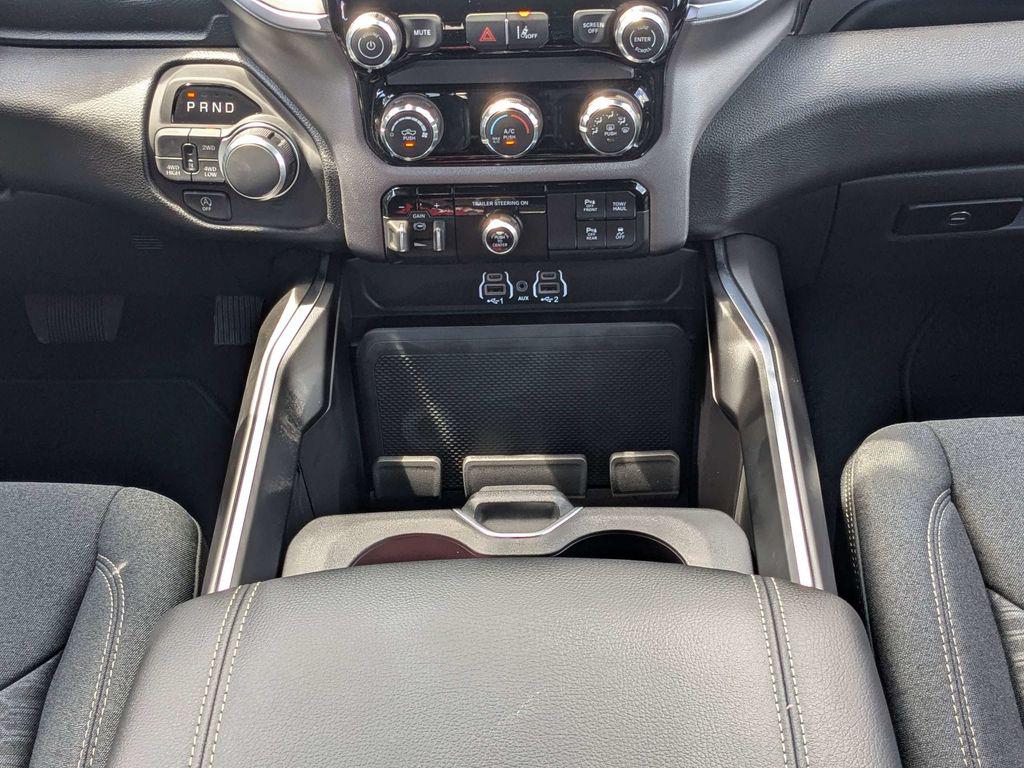 صورة مصغرة 17 لـ 2026 RAM 1500 EXPRESS