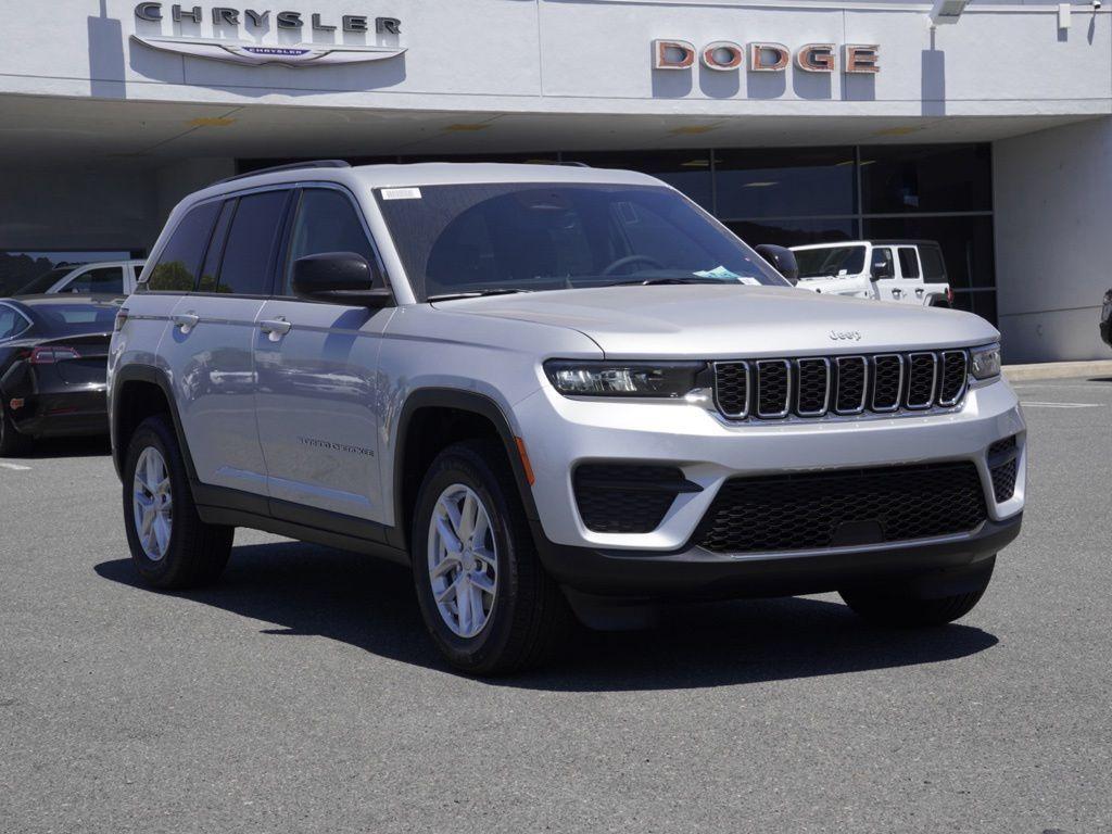 New 2026 Jeep Grand Cherokee Laredo