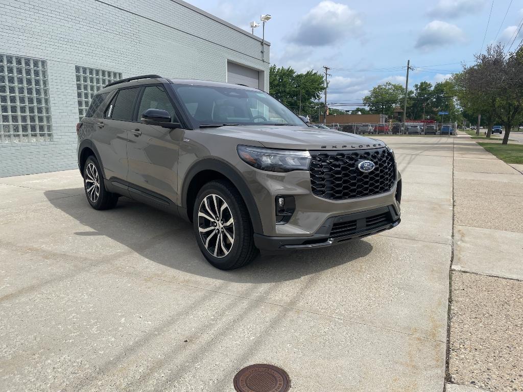 New 2026 Ford Explorer ST-Line