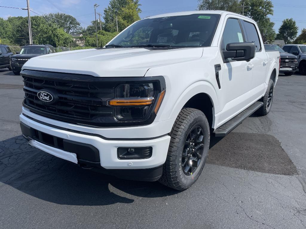 2026 FORD F-150 XLT photo 8