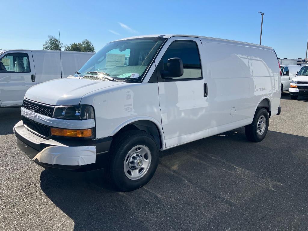 New 2026 Chevrolet Express 2500 Work Van