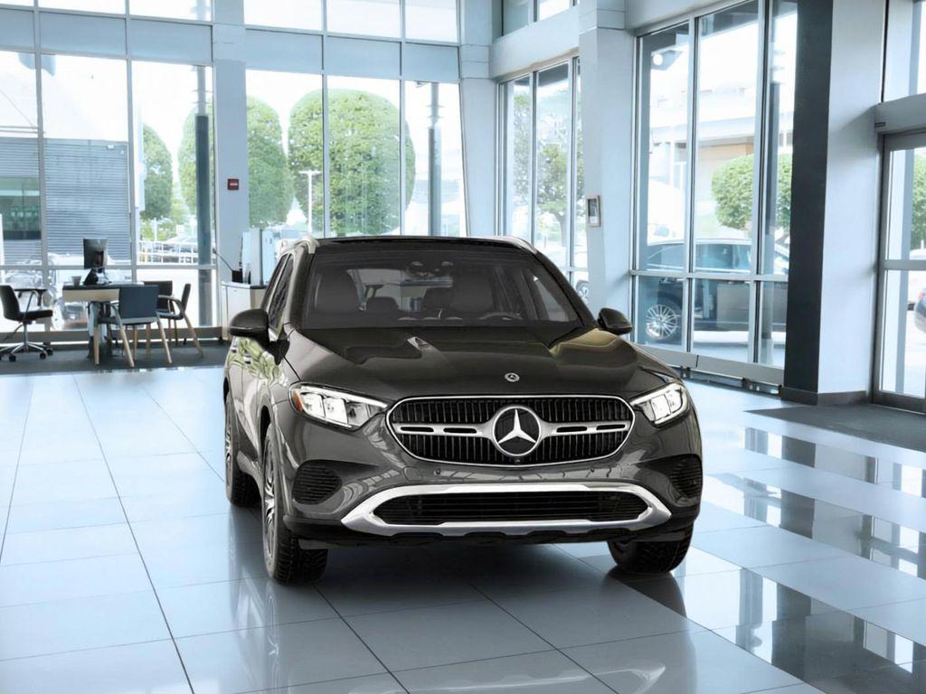 2026 Mercedes-BENZ GLC — миниатюра 8