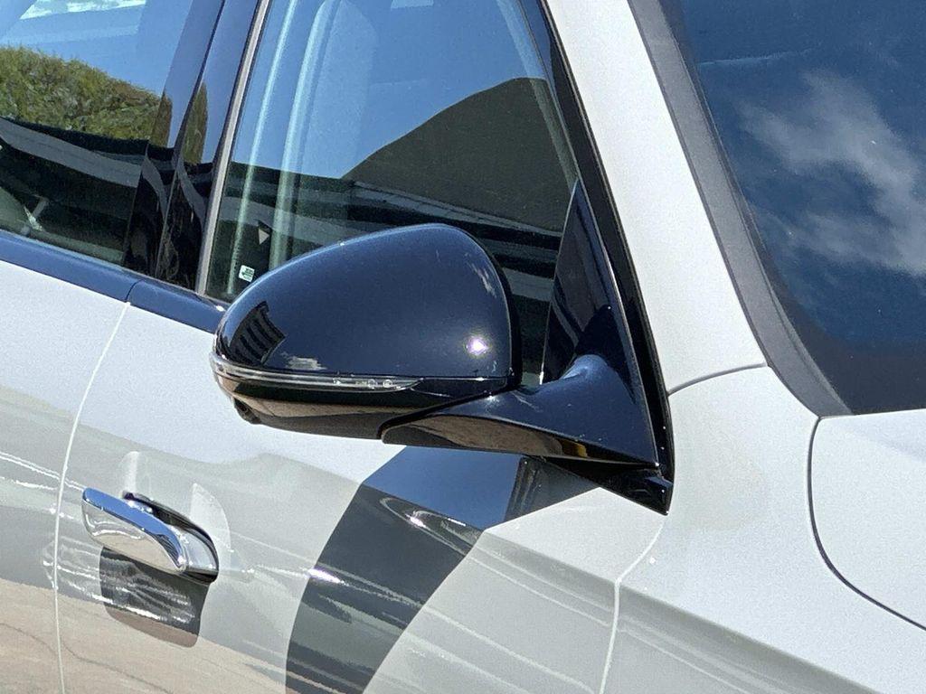 MERCEDES-BENZ E-CLASS - 6