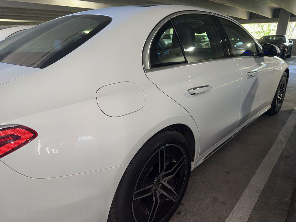 MERCEDES-BENZ E-CLASS - 3