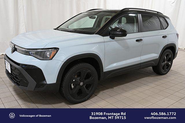 New 2026 Volkswagen Taos SE Black