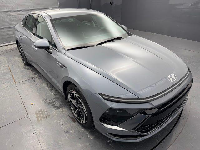 New 2026 Hyundai SONATA SEL Sport