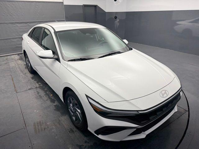 New 2026 Hyundai ELANTRA HEV Blue