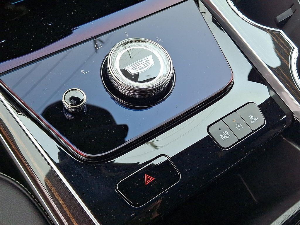 2026 Cadillac ESCALADE BASE — фото 16