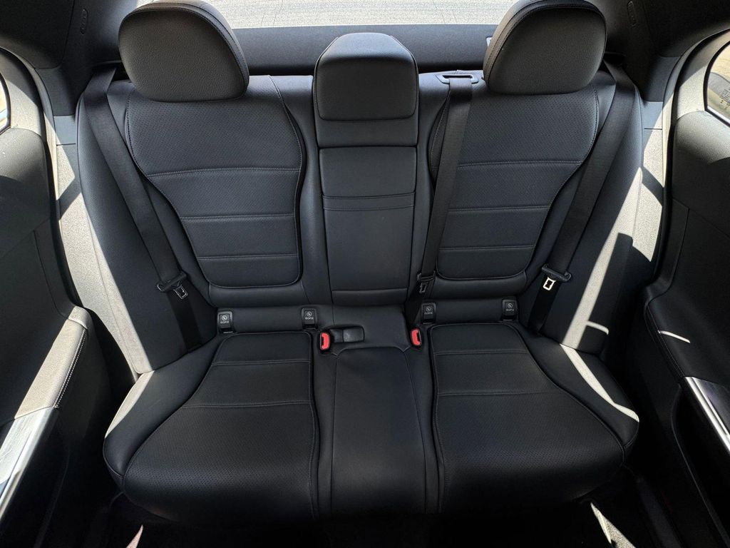 2024 Mercedes-BENZ C-CLASS — миниатюра 35