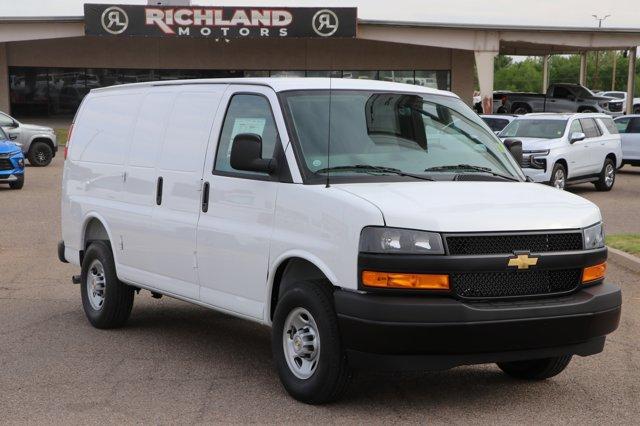 New 2026 Chevrolet Express 3500 Work Van