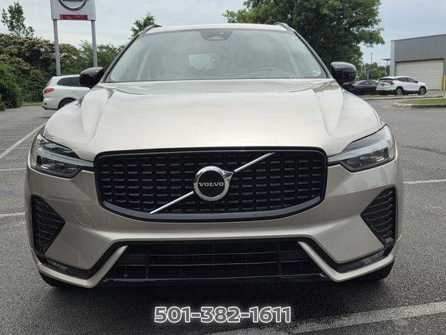 2024 Volvo XC60 B5 CORE DARK THEME — фото 8