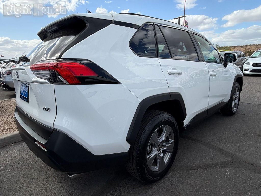 TOYOTA RAV4 - 4
