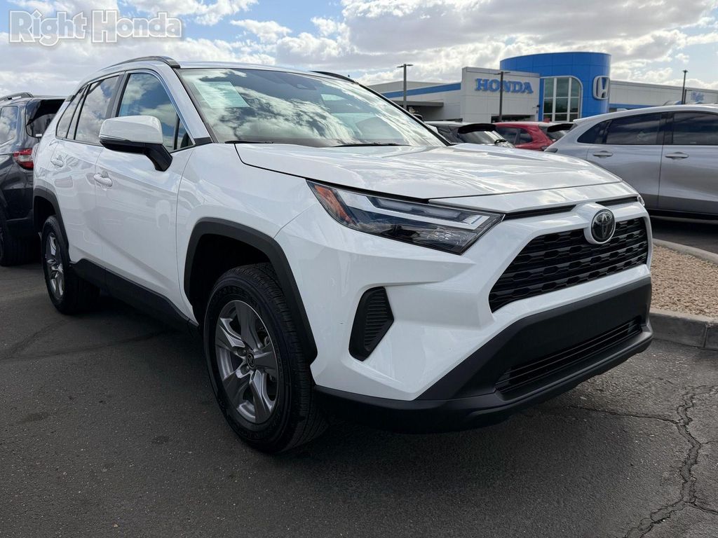 TOYOTA RAV4 - 5