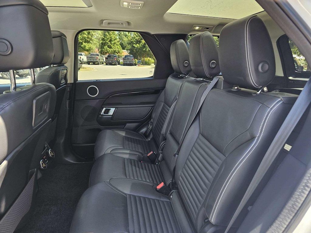 صورة مصغرة 16 لـ 2024 LAND Rover DISCOVERY P300 S