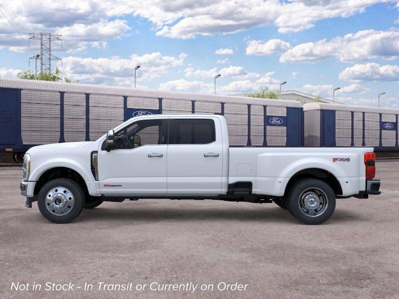 2026 FORD F-450 LARIAT photo 3