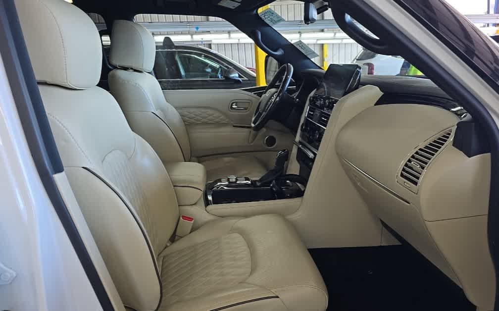 صورة 10 لـ 2023 Infiniti QX80 SENSORY AWD