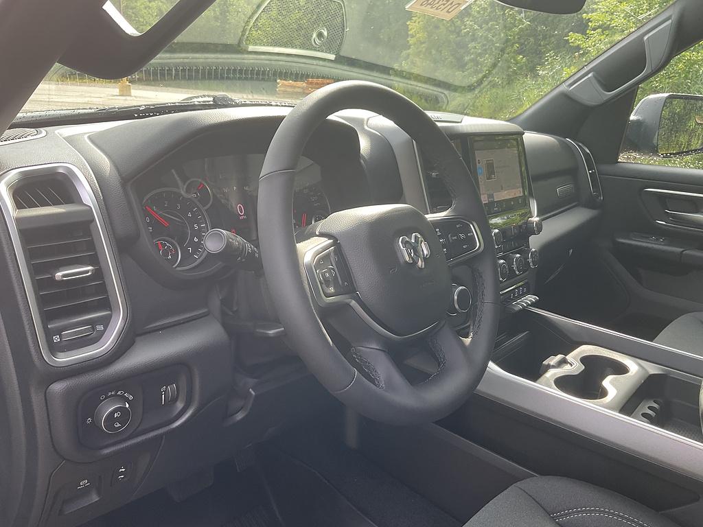 2026 RAM 1500 BIG HORN/LONE STAR photo 10
