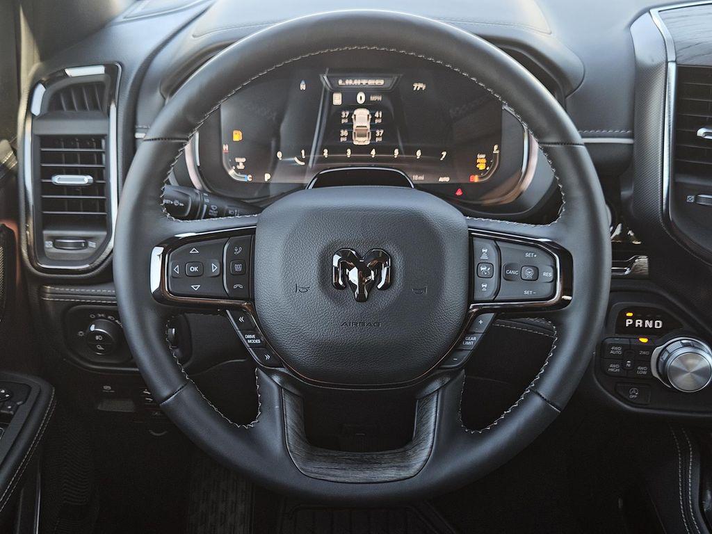 صورة مصغرة 17 لـ 2026 RAM 1500 LIMITED