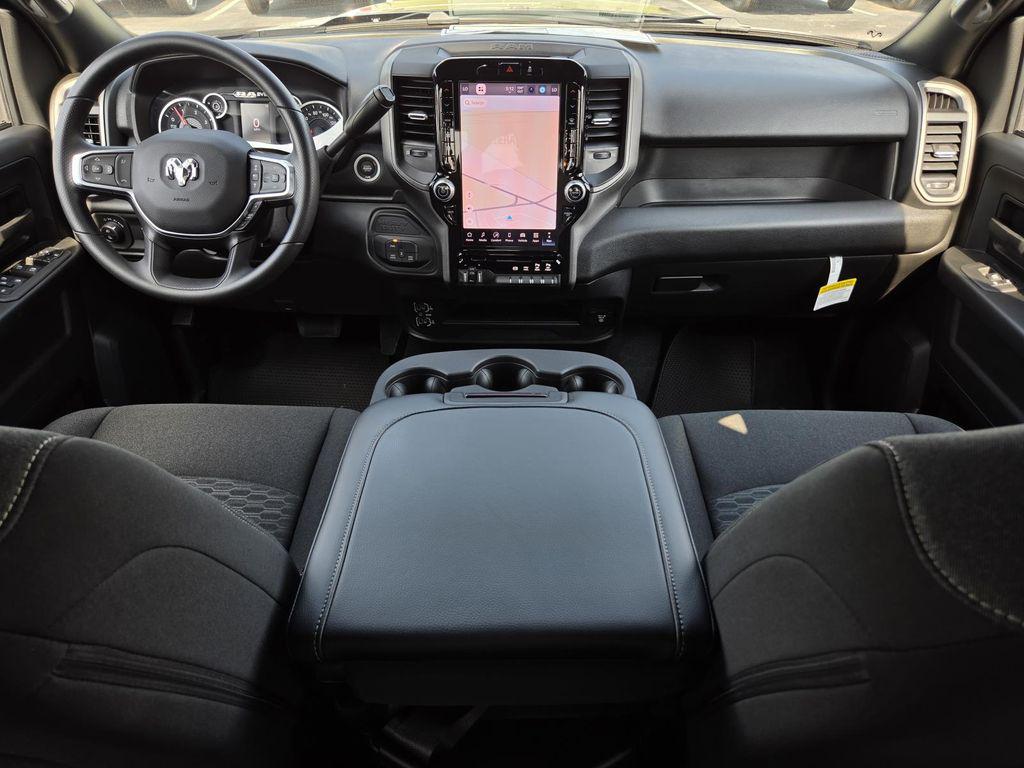 صورة مصغرة 21 لـ 2026 RAM 3500 TRADESMAN CREW CAB 4X4 8' BOX