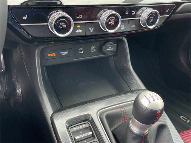 صورة مصغرة 17 لـ 2026 Honda CIVIC SI BASE