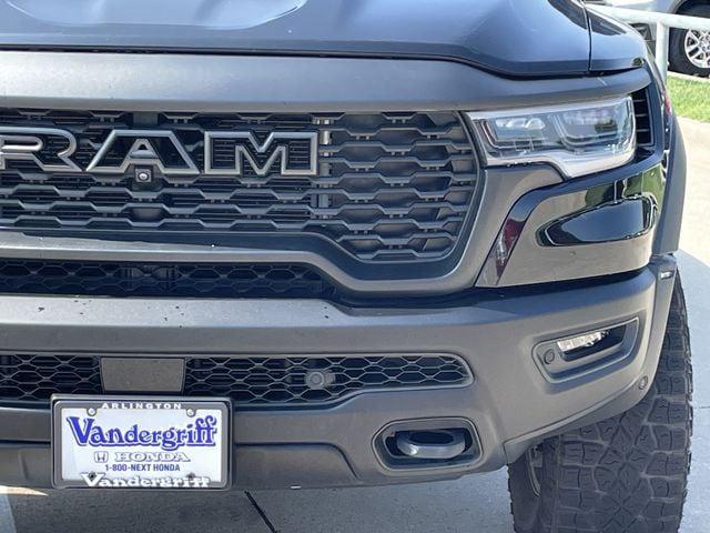 2025 RAM 1500 RHO CREW CAB 4X4 5'7' BOX — фото 9
