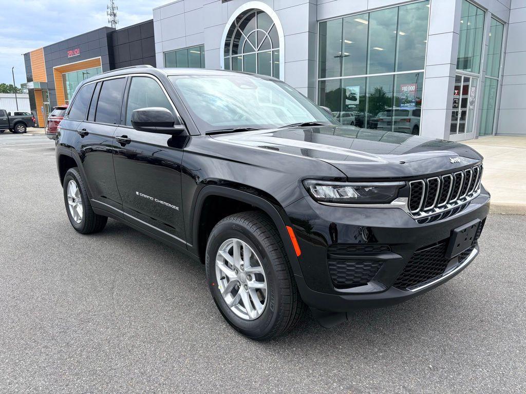 New 2026 Jeep Grand Cherokee Laredo