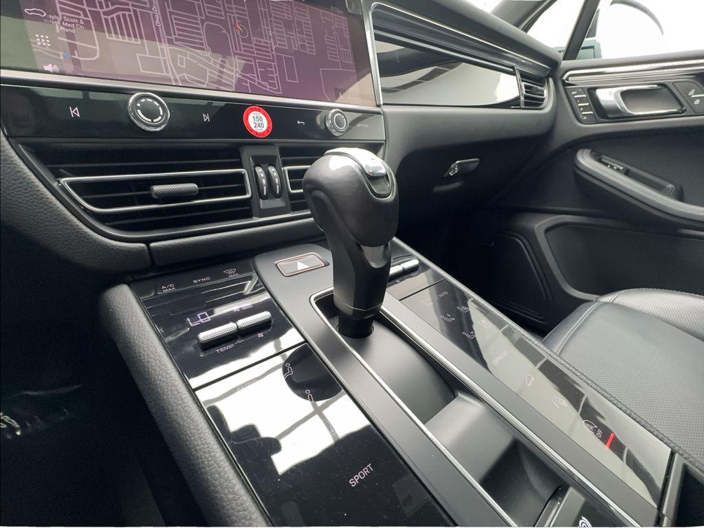 صورة مصغرة 44 لـ 2024 Porsche MACAN