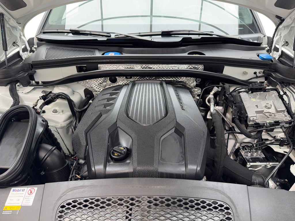 2022 Porsche MACAN — миниатюра 32