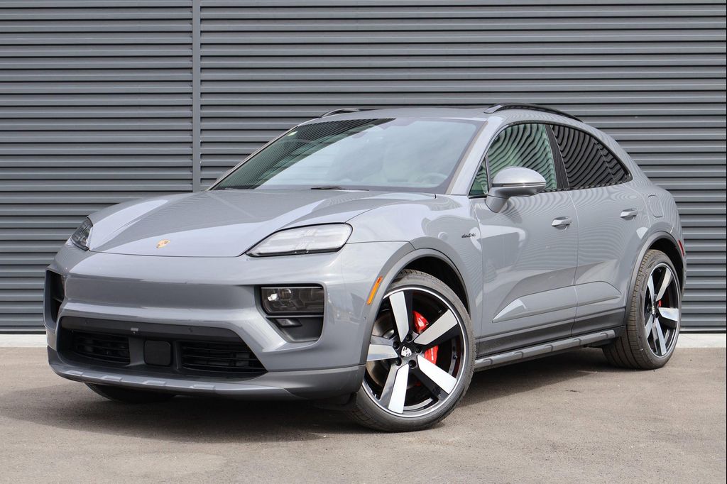 New 2026 Porsche Macan Macan Electric 4
