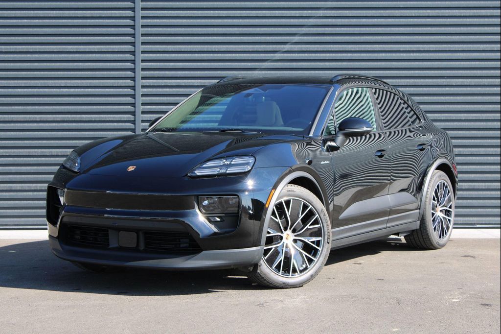 New 2026 Porsche Macan Macan Electric 4