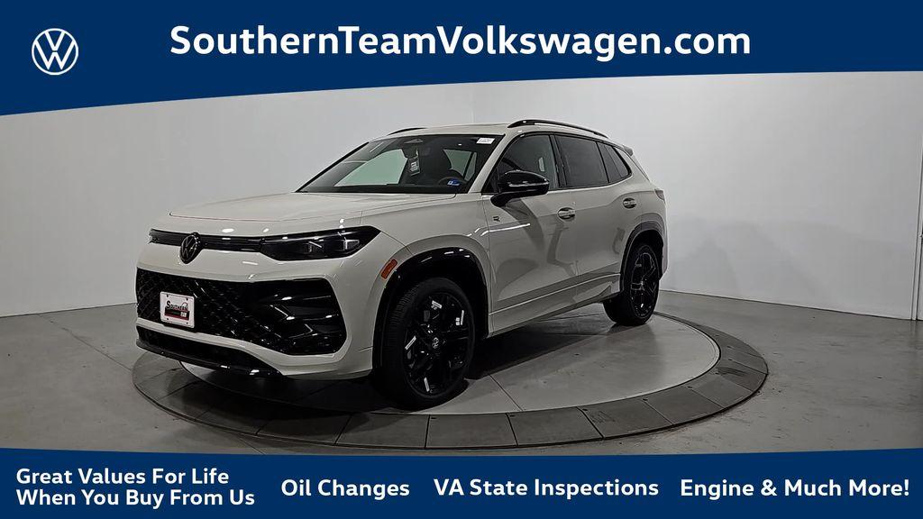 New 2026 Volkswagen Tiguan 2.0T SE R-Line Black