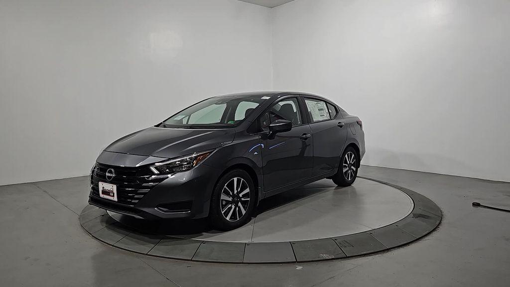 New 2025 Nissan Versa 1.6 SV